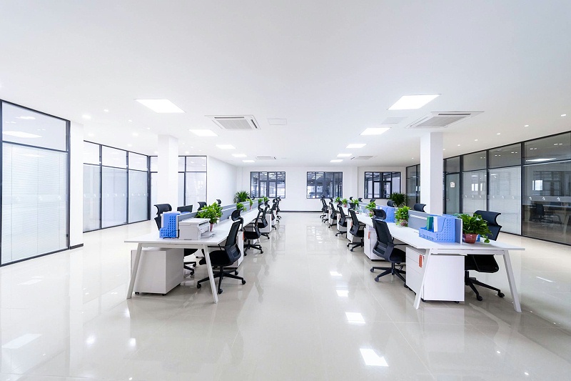 四川零零柒弱電工程公司帶你認(rèn)識(shí)，工廠辦公室場(chǎng)景下需要配備哪些安防設(shè)備？