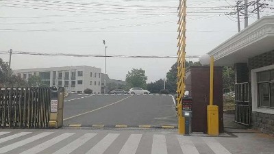 工廠車牌識別系統(tǒng)率低怎么解決？